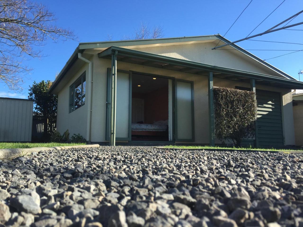 Cosy, Central Greytown Sleepout Exterior photo